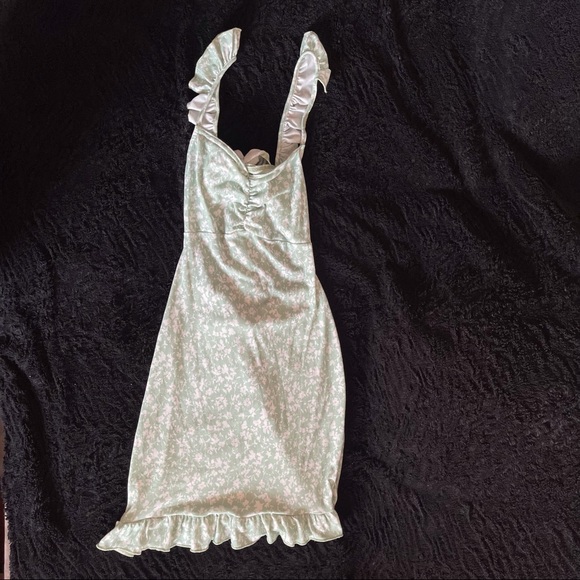 🚨SOLD🚨 PrettyLittleThing Mint Print Frill Bow Tie Dress - Picture 1 of 3